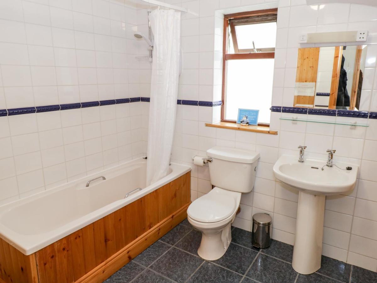 King Cottage Cleggan Екстериор снимка